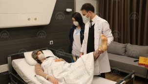 İzmir'de 6,5 aylık hamile kadın bel fıtığından kapalı ameliyatla kurtuldu