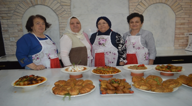 Afyonkarahisar'ın yöresel lezzetleri aşçılara "anne eli" ile öğretiliyor